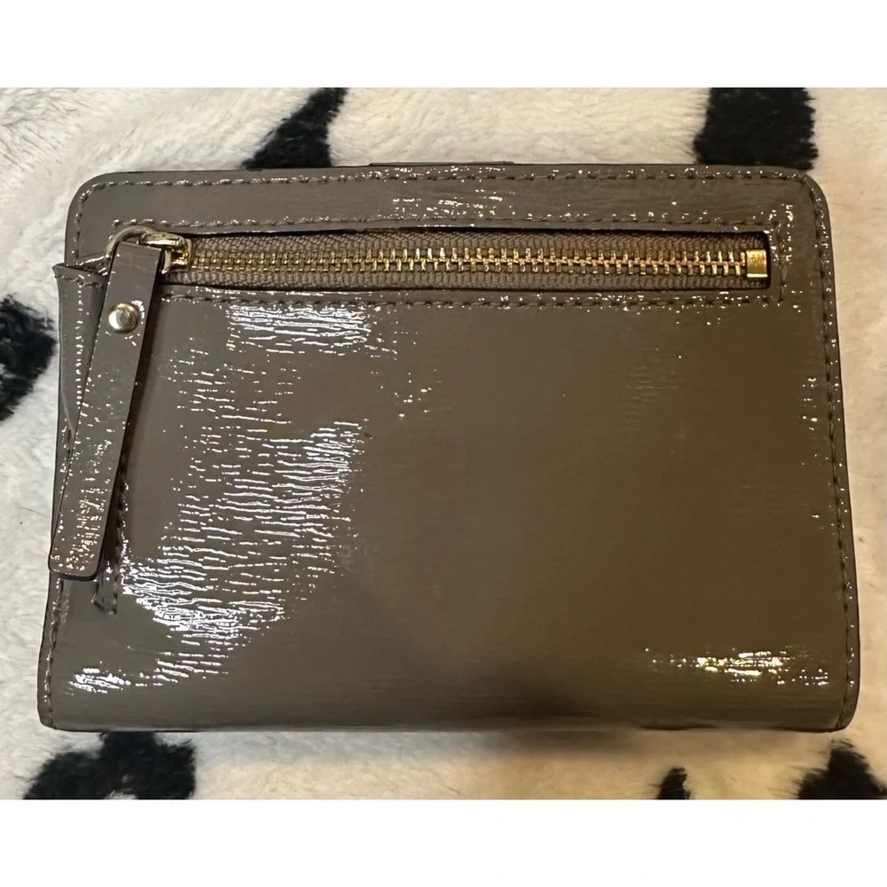KATE SPADE Tellie Bixby Place Patent Leather‎ Bifold Wallet - Gray Dusk City